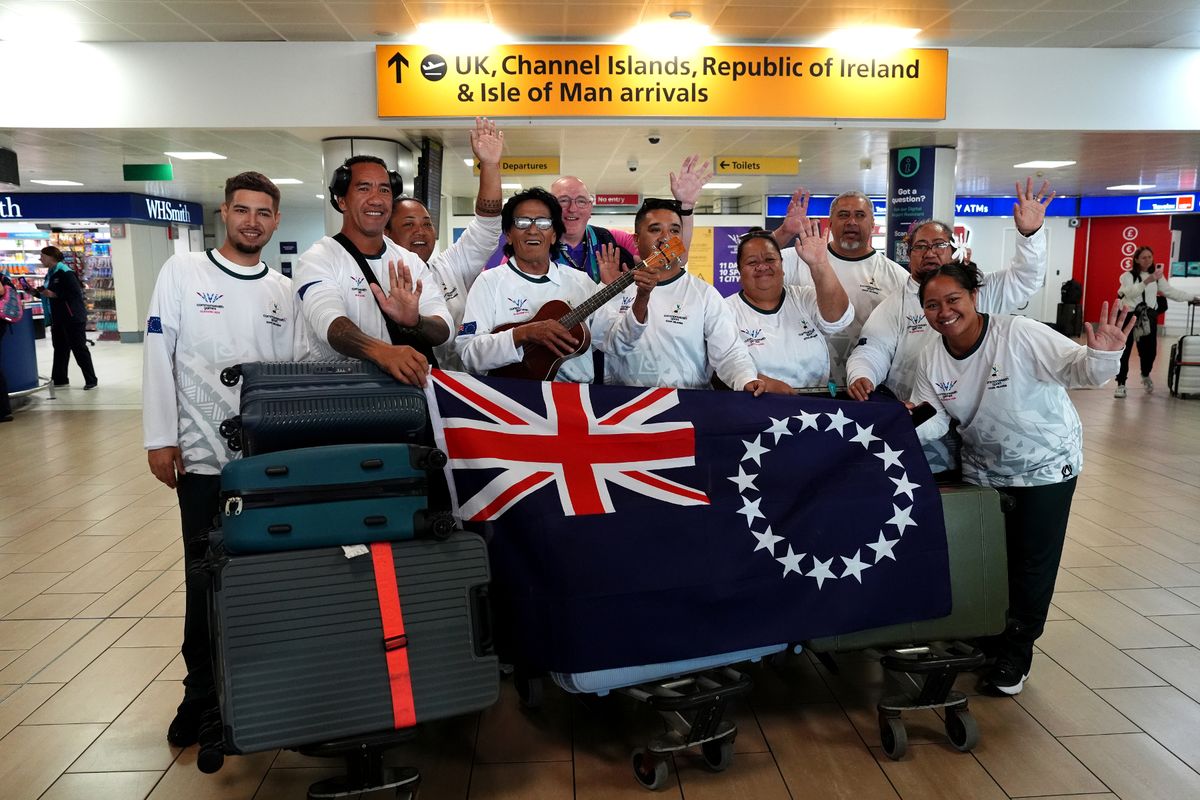 Athletes from the Cook Islands arriving in Glasgow for the Commonwealth Games