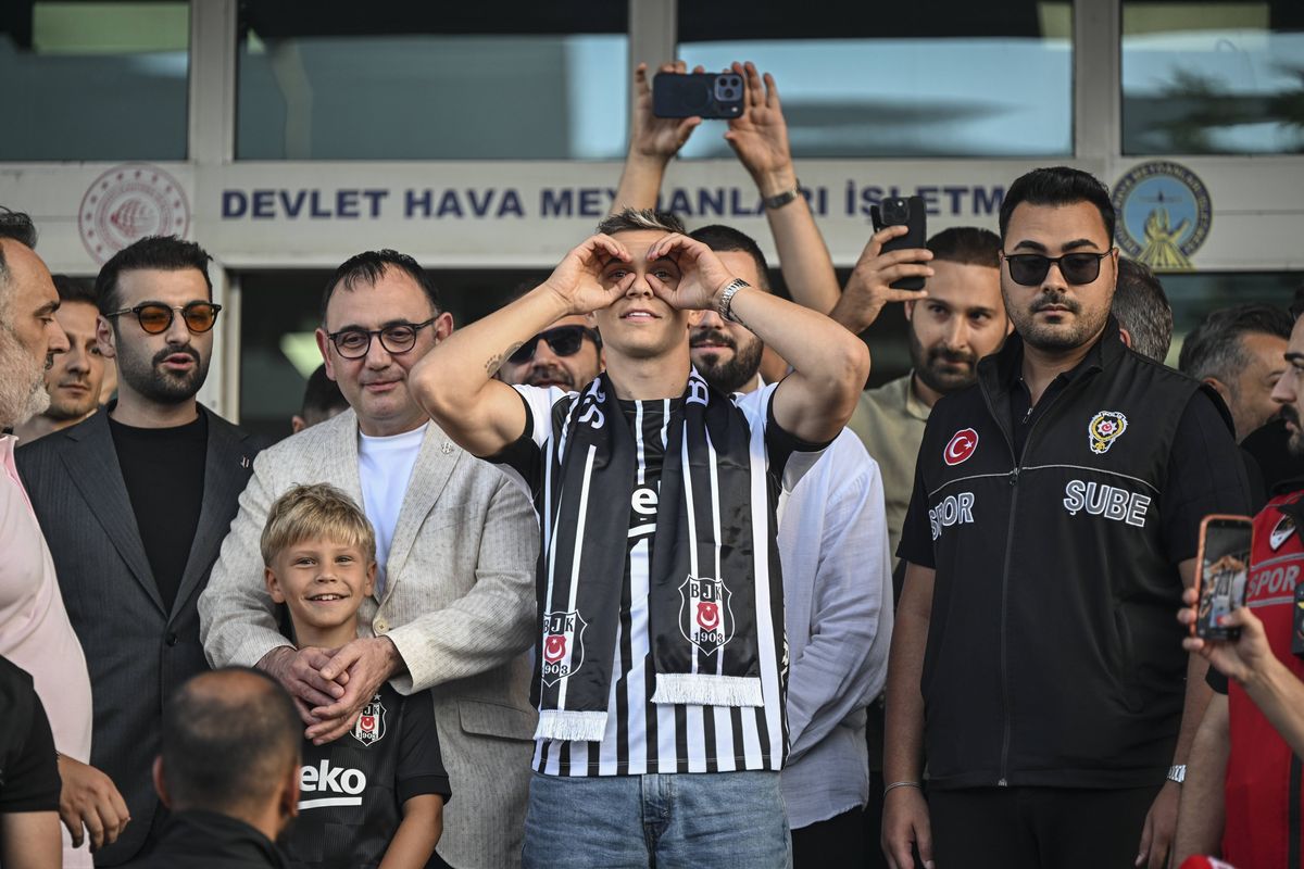 ISTANBUL, TURKIYE - JULY 14: Belgian player Leandro Trossard, who Besiktas is in transfer negotiations, poses for a photo after arriving at Ataturk Airport, in Istanbul, Turkiye on July 14, 2026. (Photo by Murat Sengul/Anadolu via Getty Images)