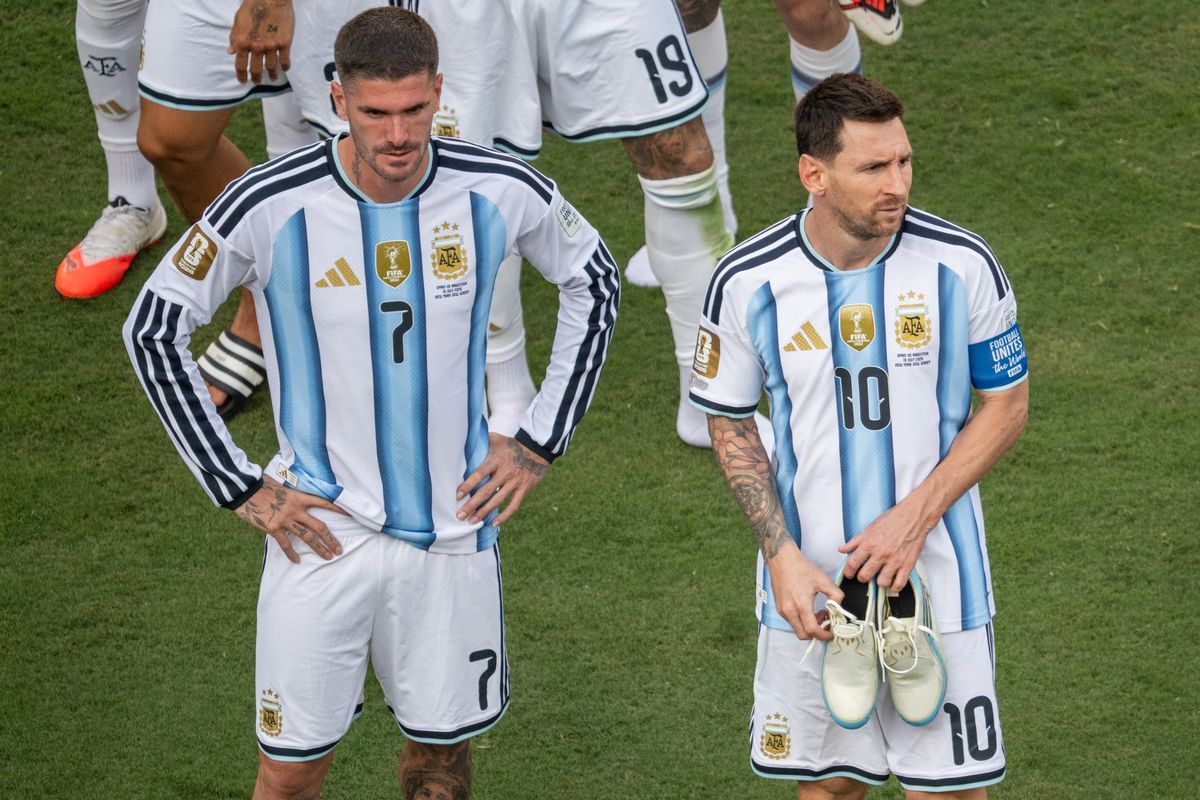Rodrigo De Paul and Lionel Messi after the World Cup final