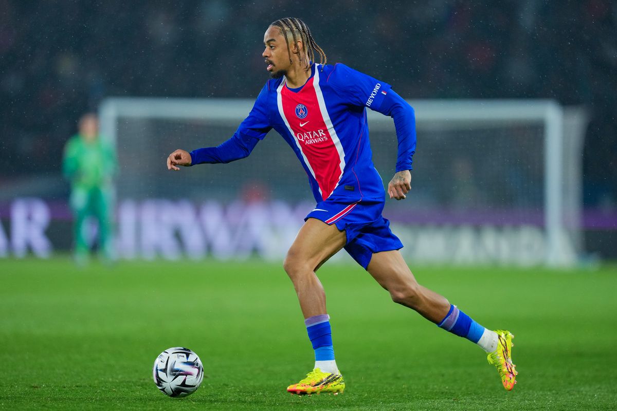 PARIS, FRANCE - MAY 10: Bradley Barcola of PSG runs with the ball during the Ligue 1 McDonald's match between Paris Saint-Germain FC and Stade Brestois 29 at Parc des Princes on May 10, 2026 in Paris, France. (Photo by Franco Arland/Getty Images)