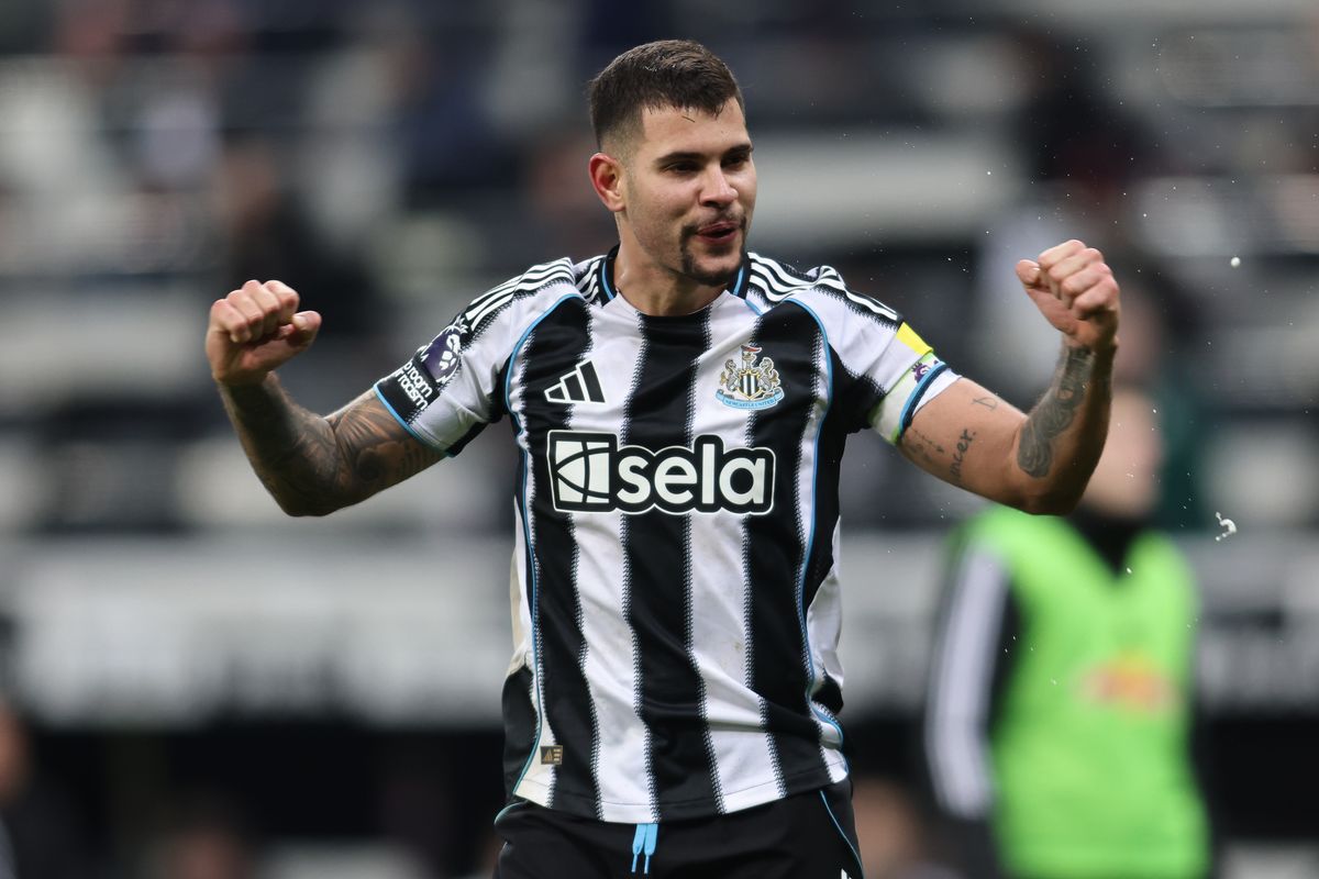 Bruno Guimaraes celebrates a Newcastle win