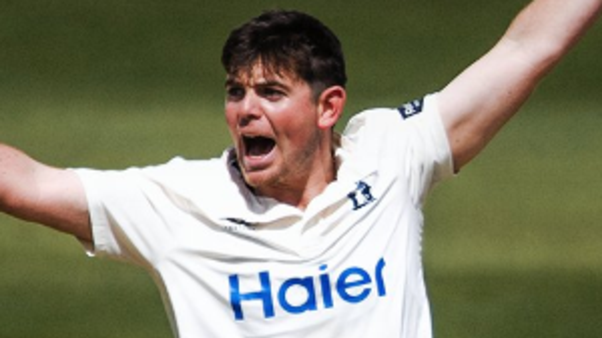 Bamber recorded match figures of 9-94 as Warwickshire beat Leicestershire to secure the title