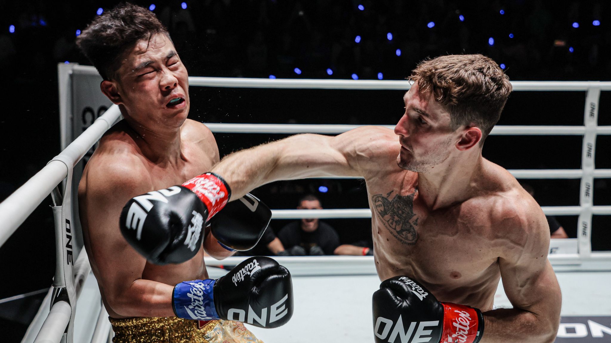 Carrillo extinguished Jiaqiang's challenge emphatically in round two