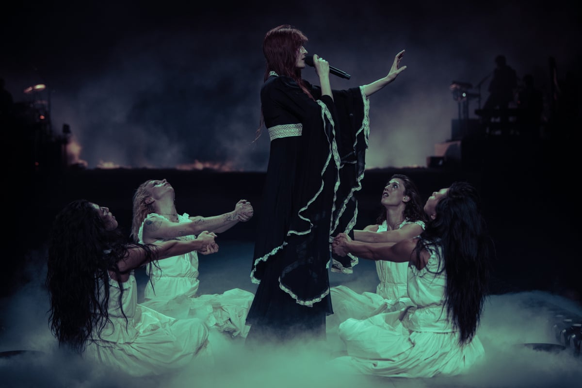 Florence Welch with her choir.