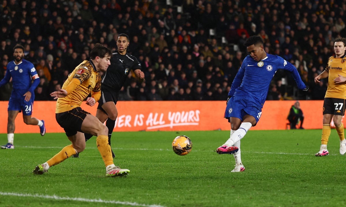 Estevao makes it safe for Chelsea.