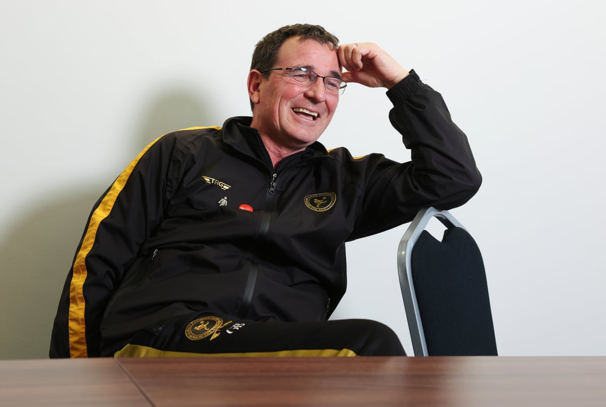 Gary Bowyer’s unconventional approach to management may have something to do with the fact that much of his inspirationcomes from Brian Clough, who he hails as “a genius” and played for at Nottingham Forest during the 1990s.