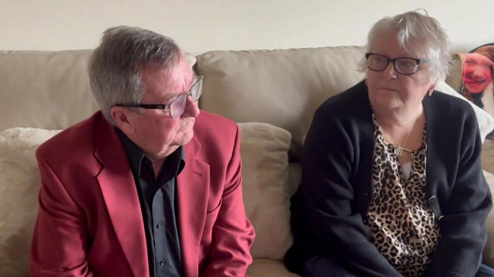 Brendan Somers a'i wraig, Glynis