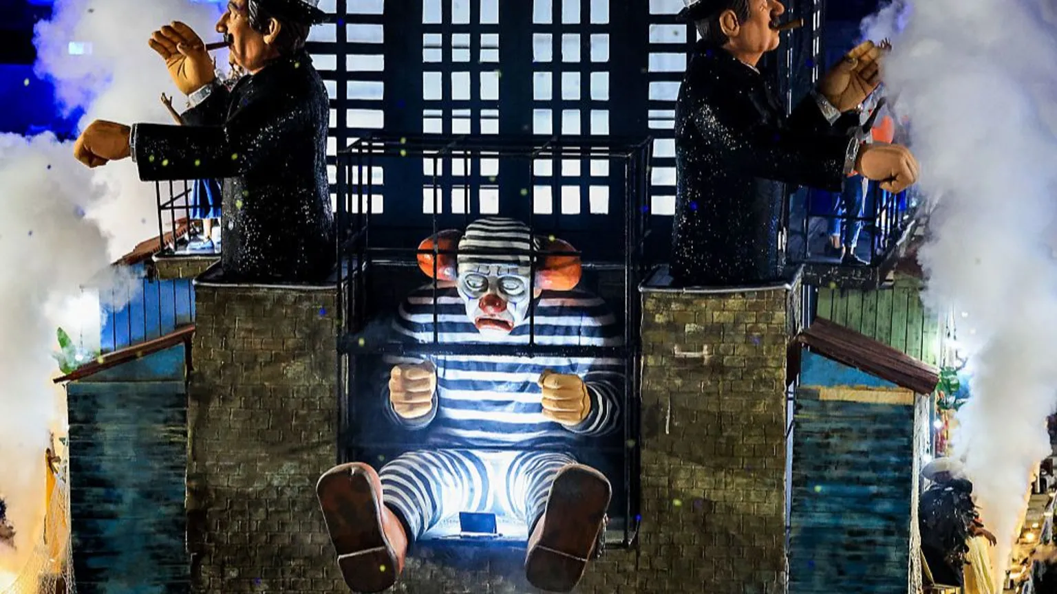  Bolsonaro depicted as Bozo the Clown by the Academicos de Niteroi.