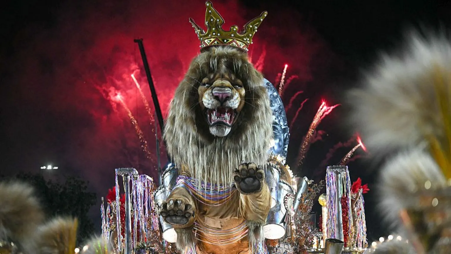 A float of a lion from the Unidos do Viradouro samba school