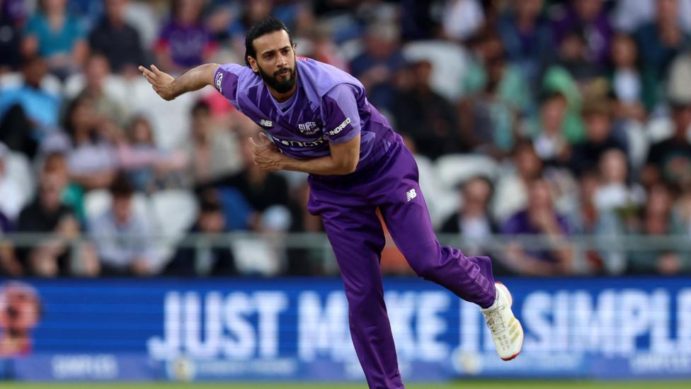 Imad Wasim bowling during last year's Hundred