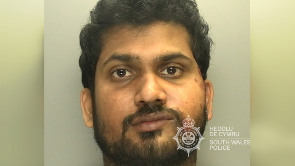 Llun ddalfa'r heddlu o Thisara Weragalage