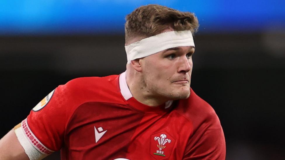 Taine Plumtree playing for Wales