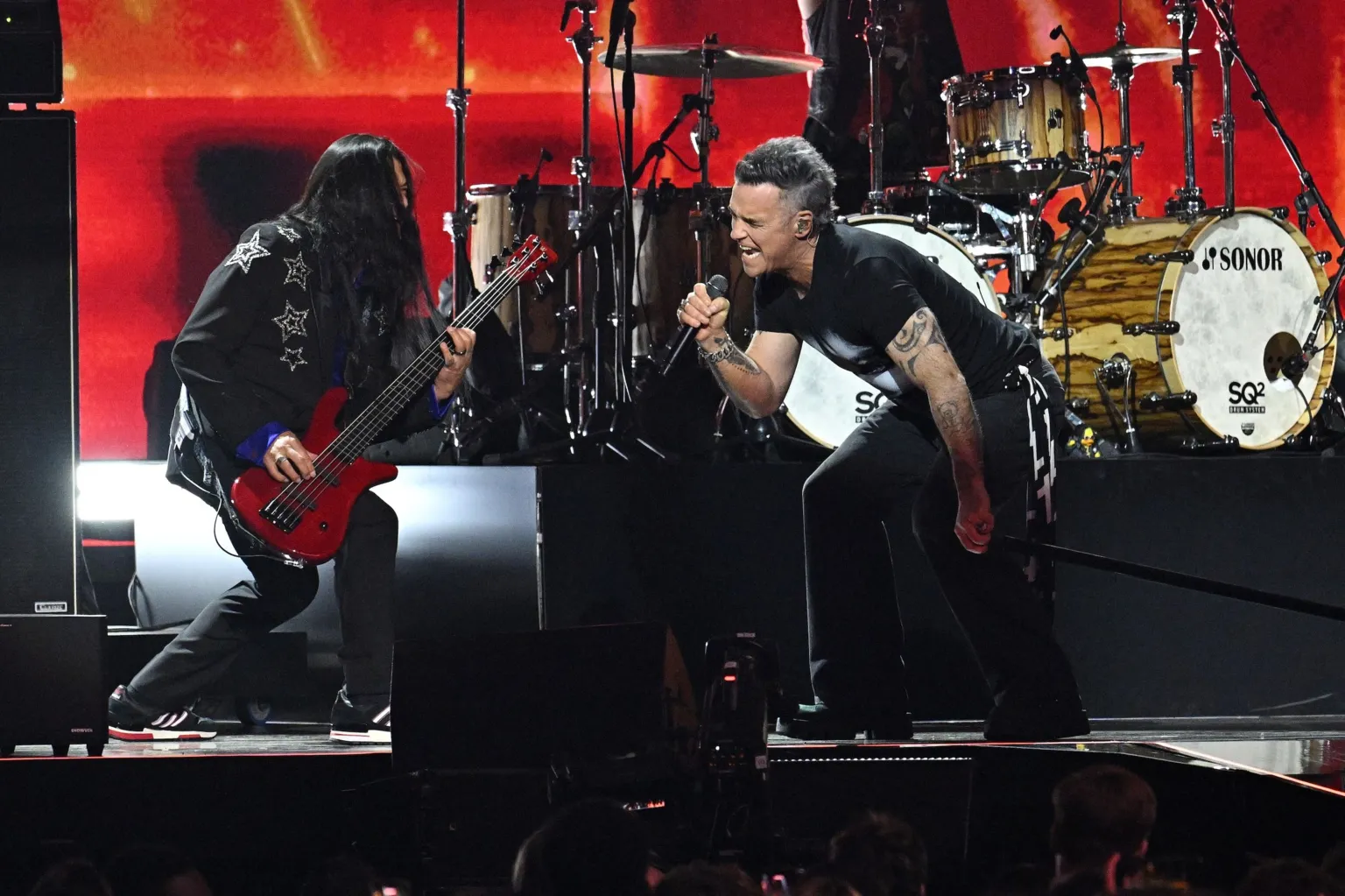  Robbie Williams on stage at the Brit Awards