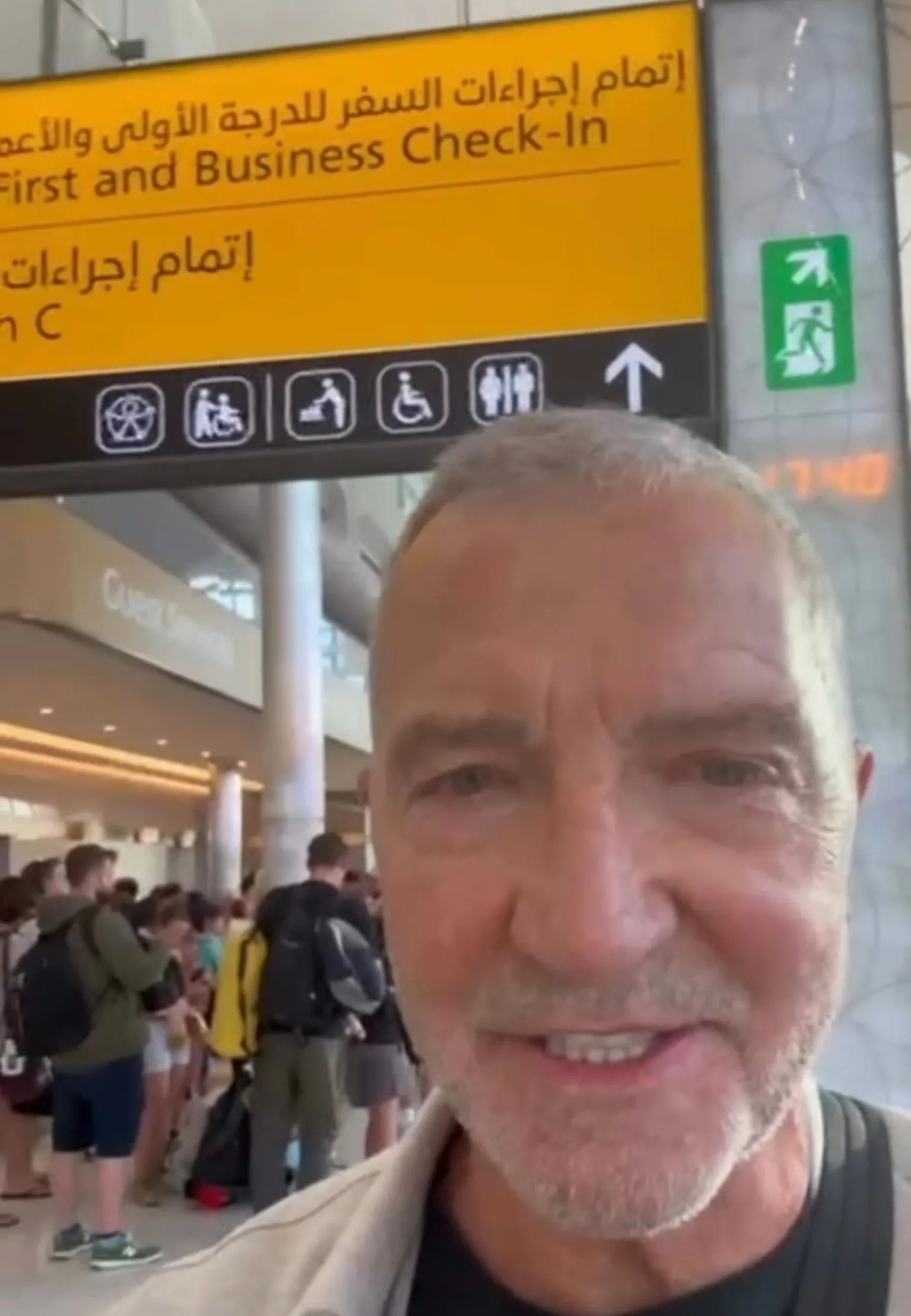 Instagram/SoueyOfficial Graeme Souness at Abu Dhabi Airport.