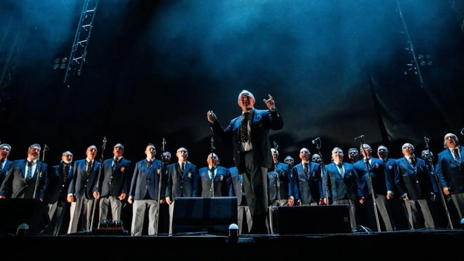  Cwmbach Male Voice Choir performs to welcome Stereophonics to the stage at the Principality Stadium in 2022