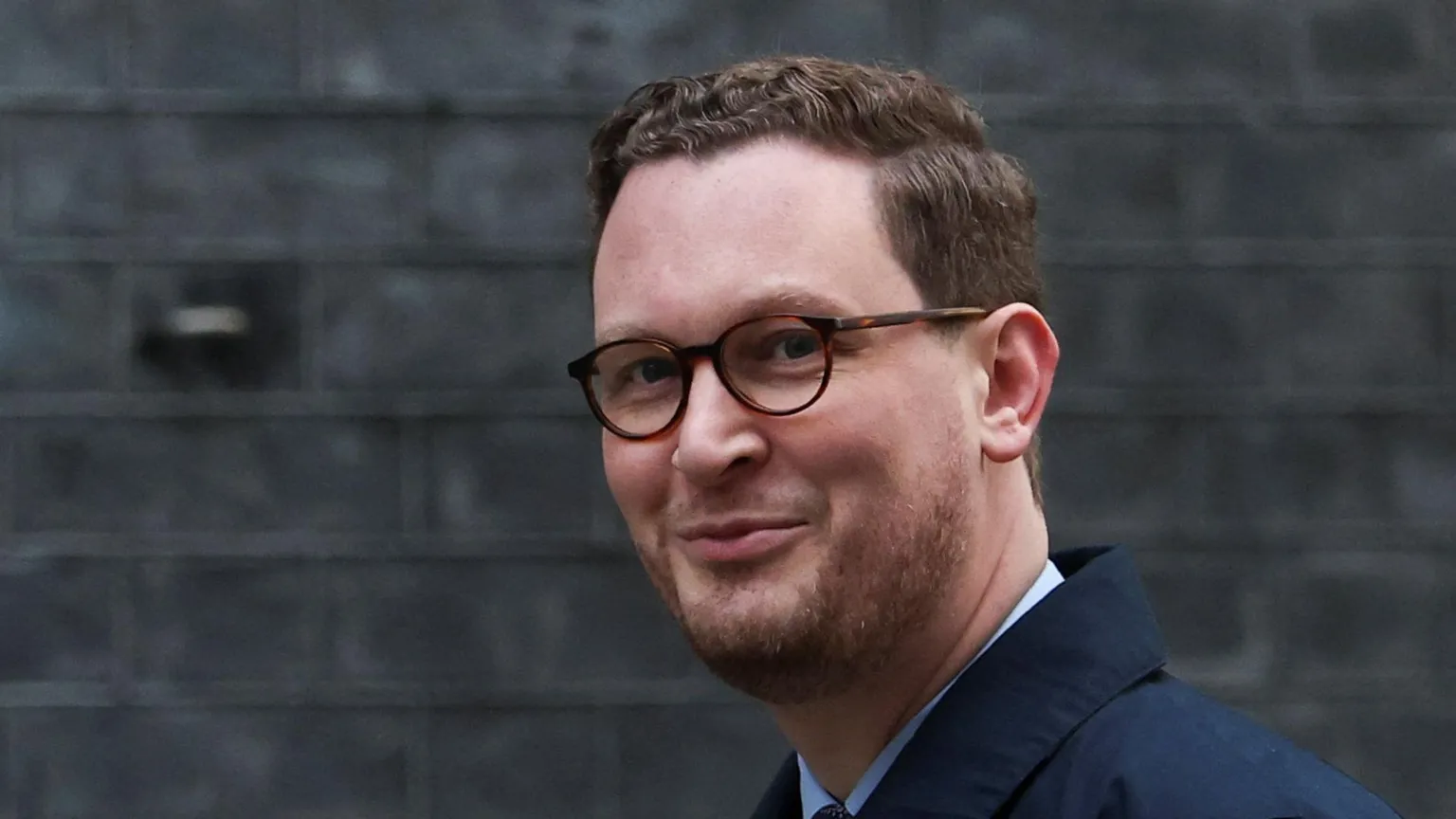 Darren Jones walks outside of 10 Downing Street