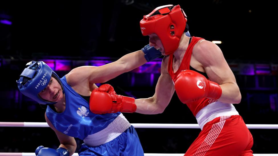 Rosie Eccles boxing at the Paris Olympics