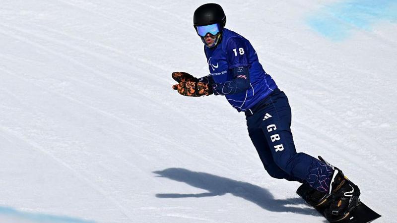 GB Para-snowboarder Davy Zyw in action