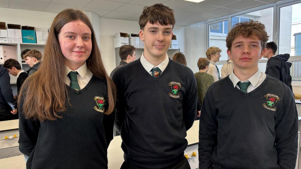 Disgyblion Brynrefail