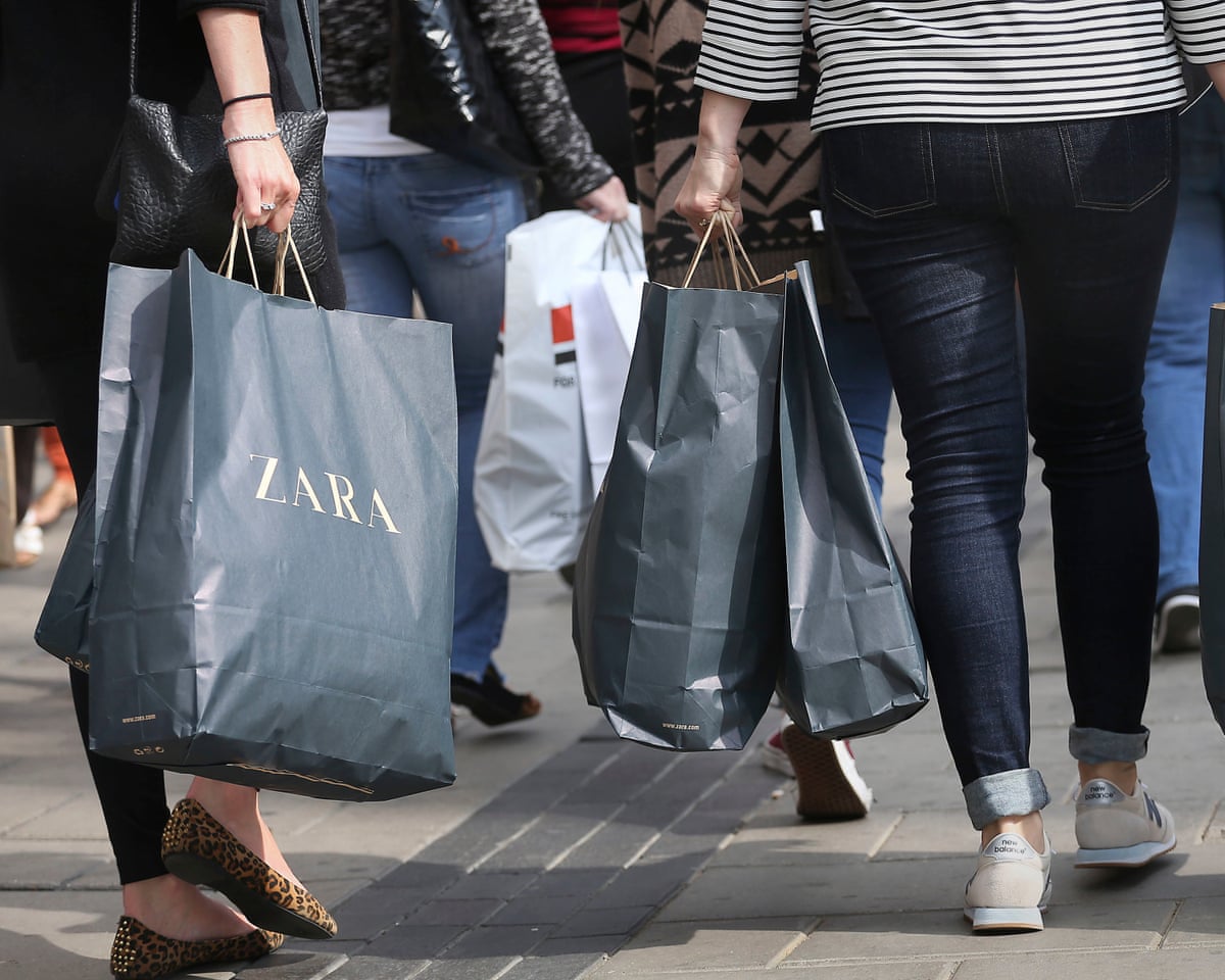 Shoppers on Oxford Street ...</div></div><div class=