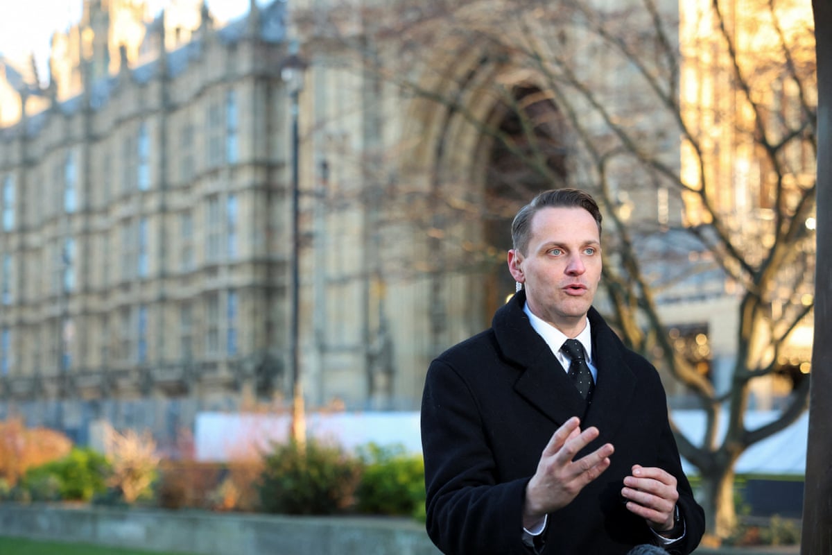 Mike Tapp said he does not know the height of the London Eye.