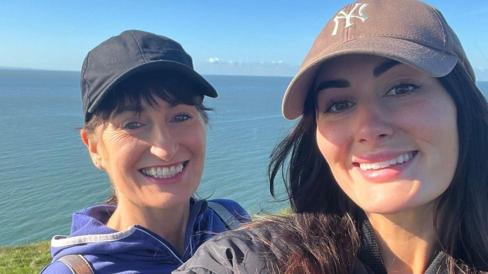 Lauren Macpherson a'i mam