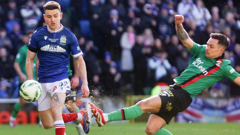 Jordan Stewart misses a chanc