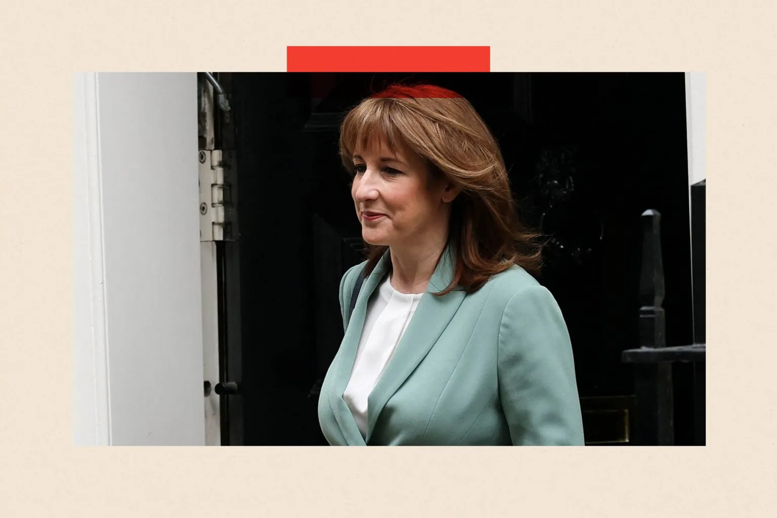  Britain's Chancellor of the Exchequer Rachel Reeves leaves 11 Downing Street on the day she is to deliver the Mais Lecture