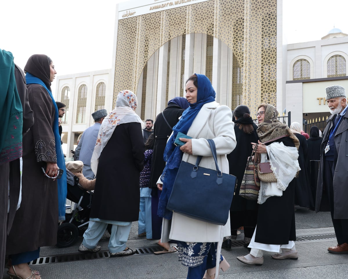 Worshippers mark end to the holy month of Ramadan outside a London mosque