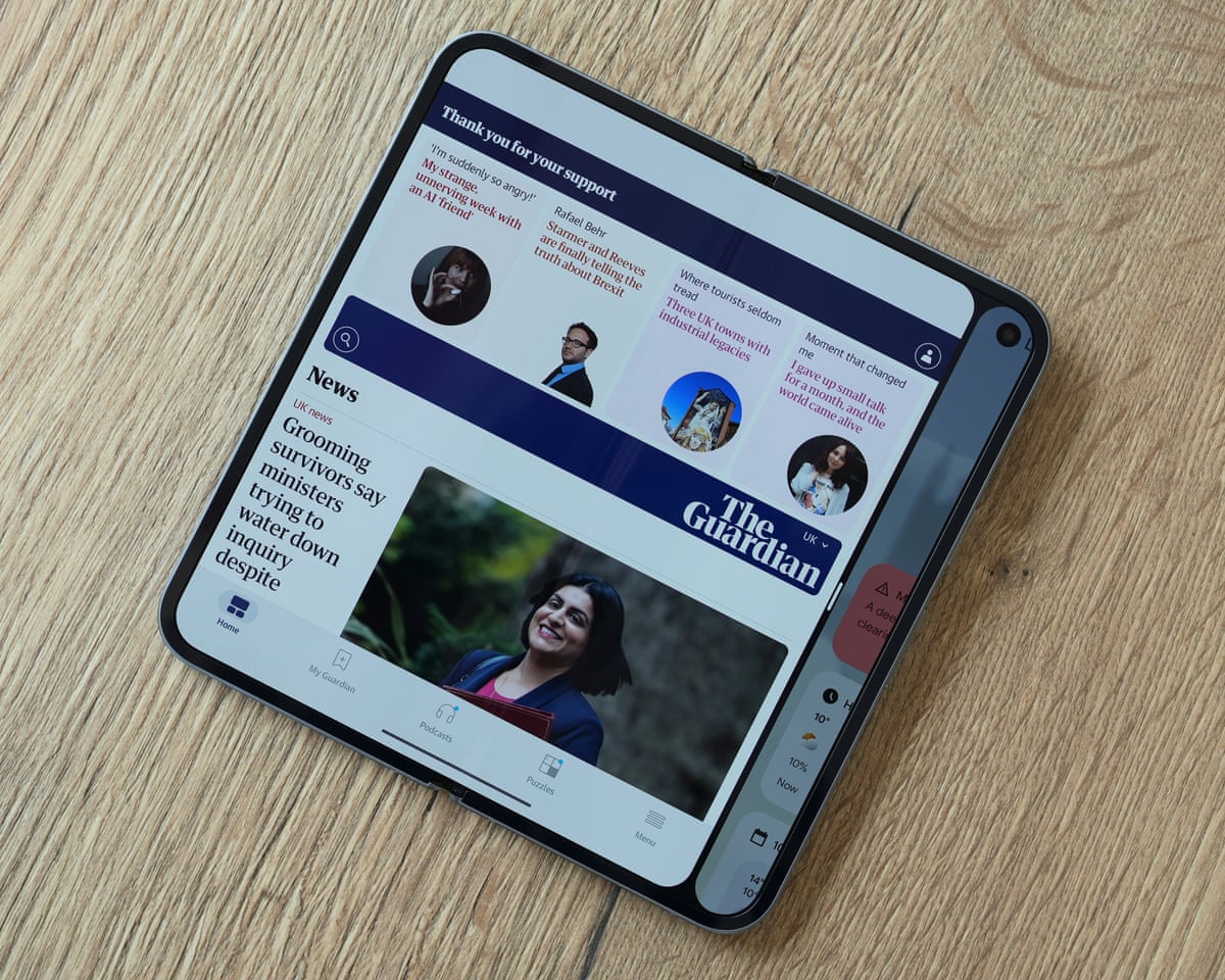 Multitasking with and Weather apps on a Google Pixel 10 Pro Fold.
