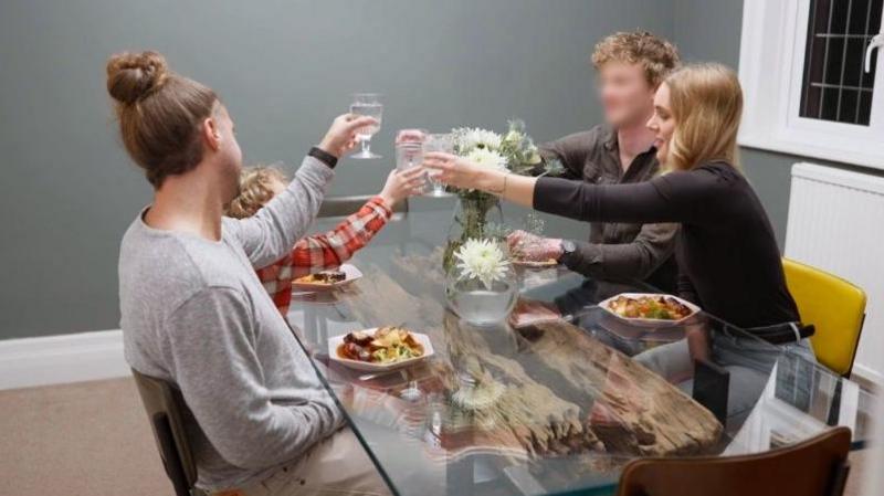 Naomi gyda Christopher a Matt a'i mab