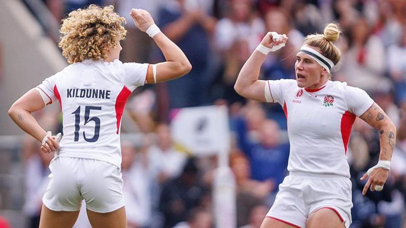 Ellie Kildunne and Meg Jones