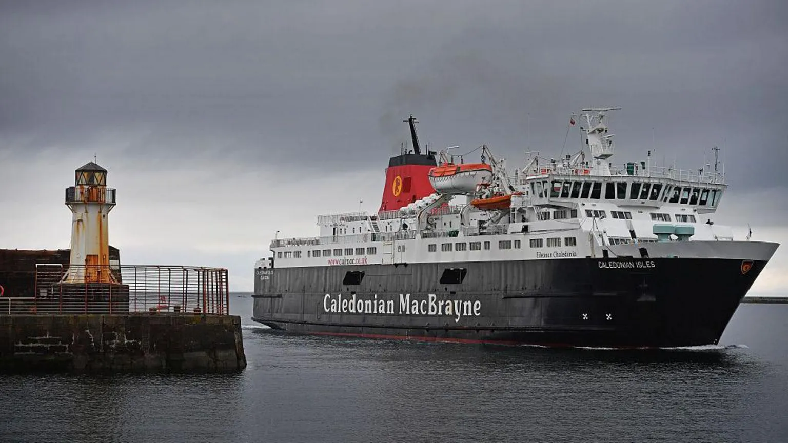  MV Caledonian Isles arriving at Ardrossan Harbour.