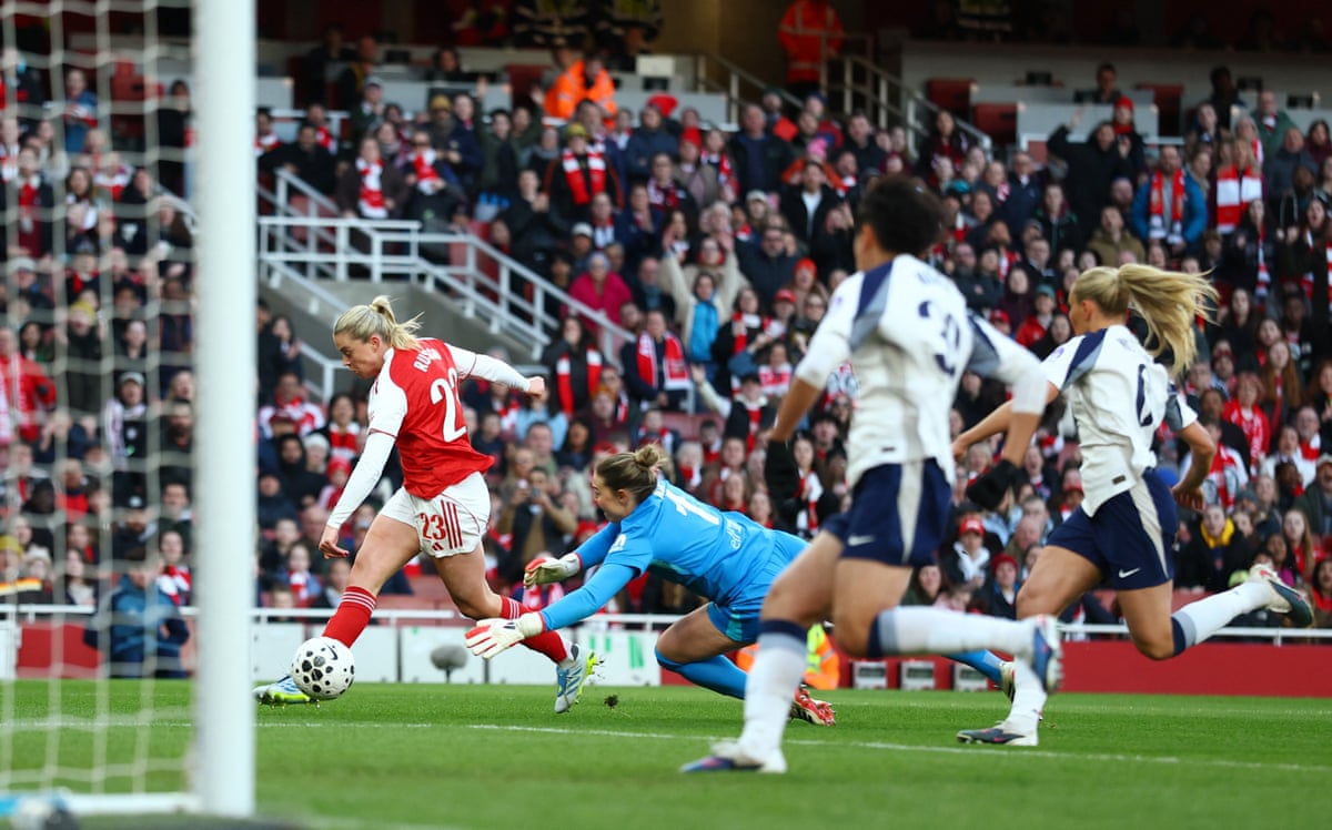 Russo scores from a tight angle