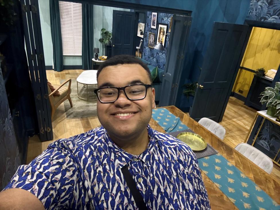 Set tŷ Phil Mitchell