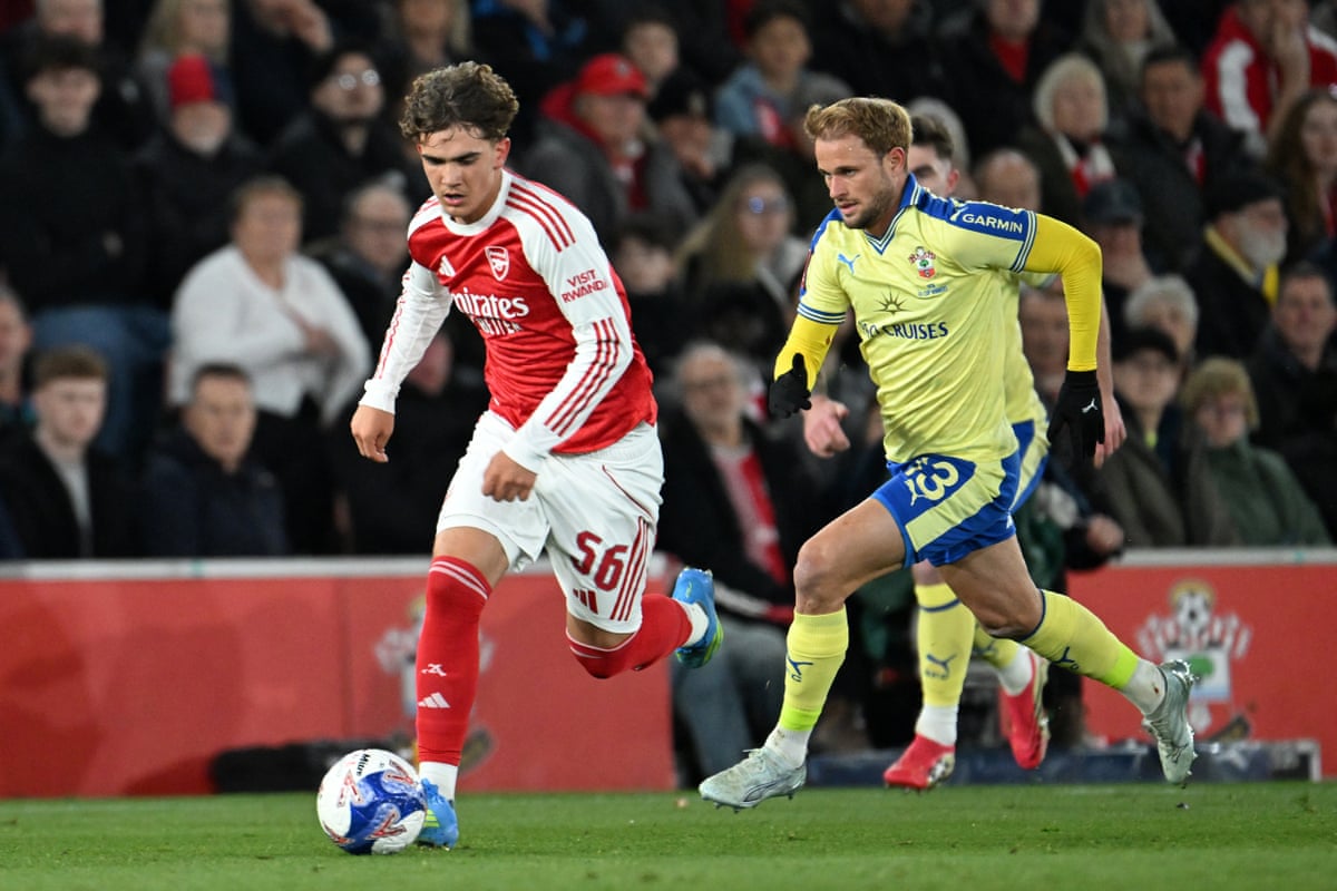 Max Dowman gets away from Leo Scienza.