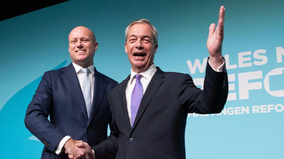 Dan Thomas a Nigel Farage