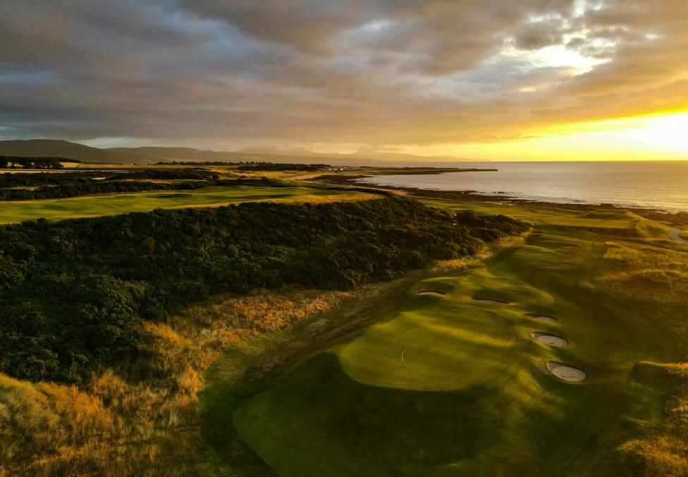 A general photo of Royal Dornoch golf club in Scotland