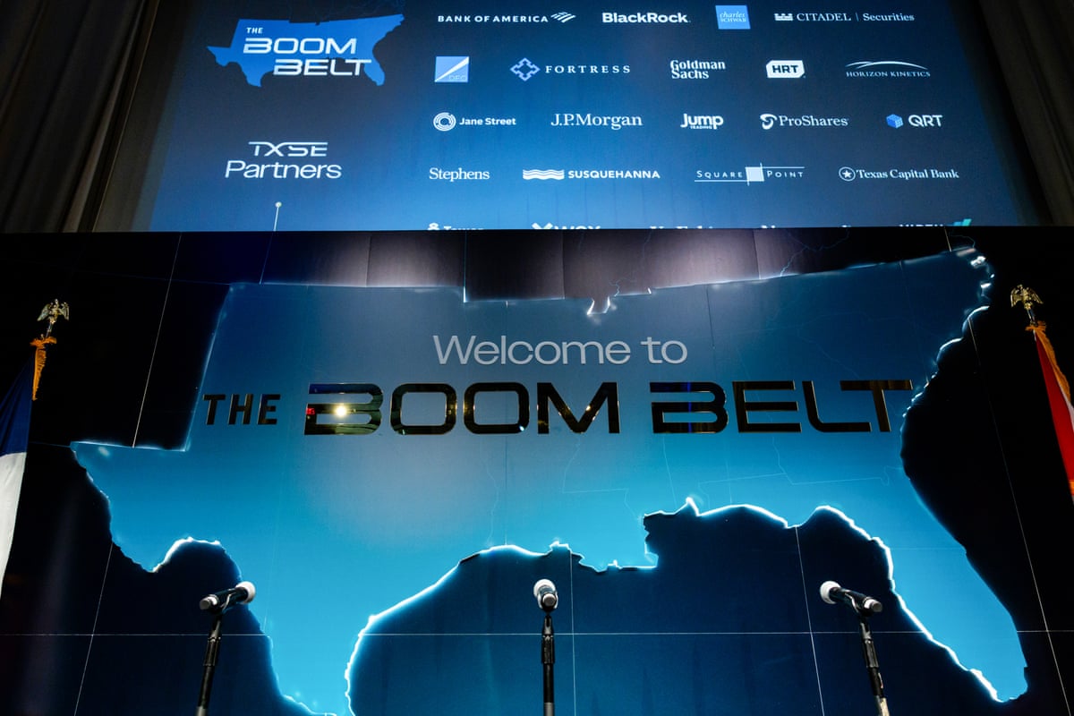 a display reads ‘welcome to the boom belt’