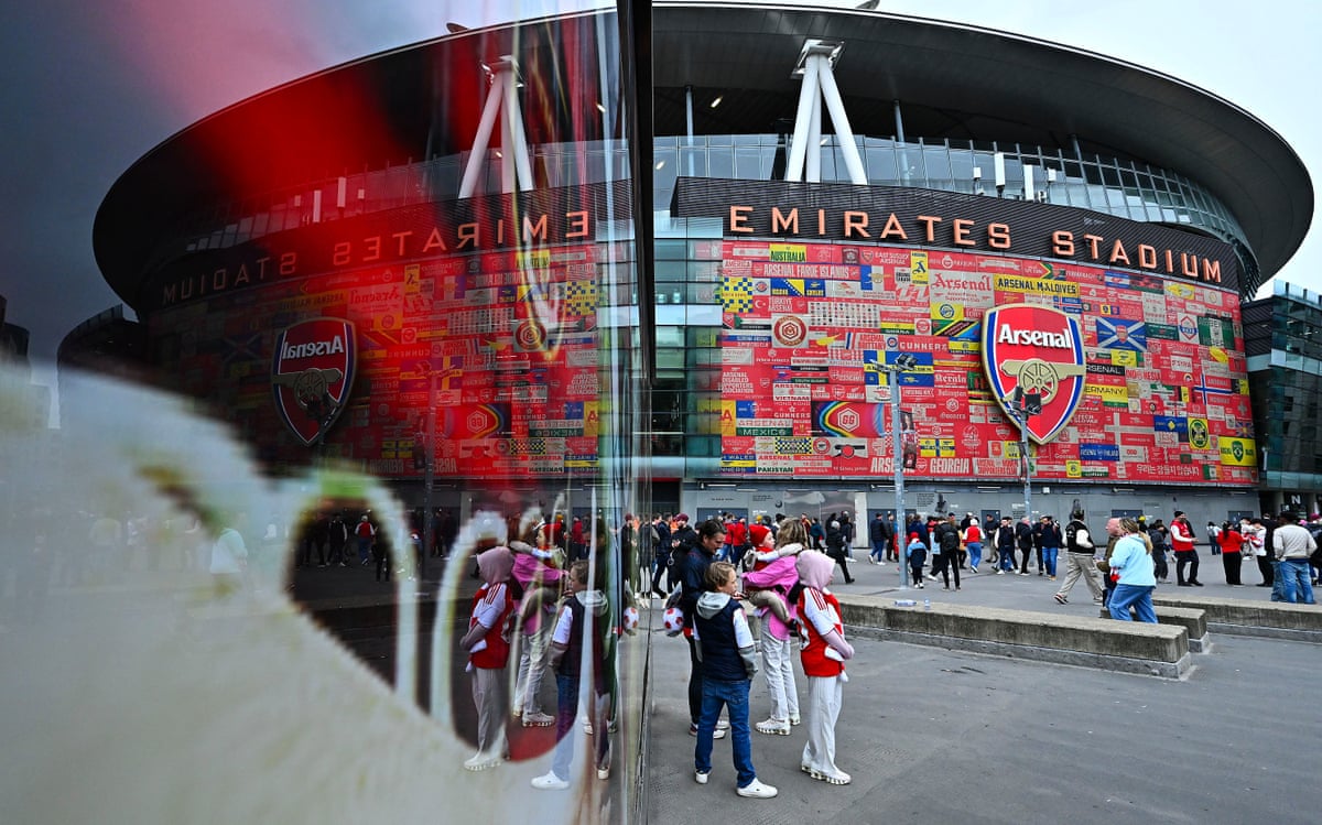 The scene outside the Emirates ahead of kick-off.