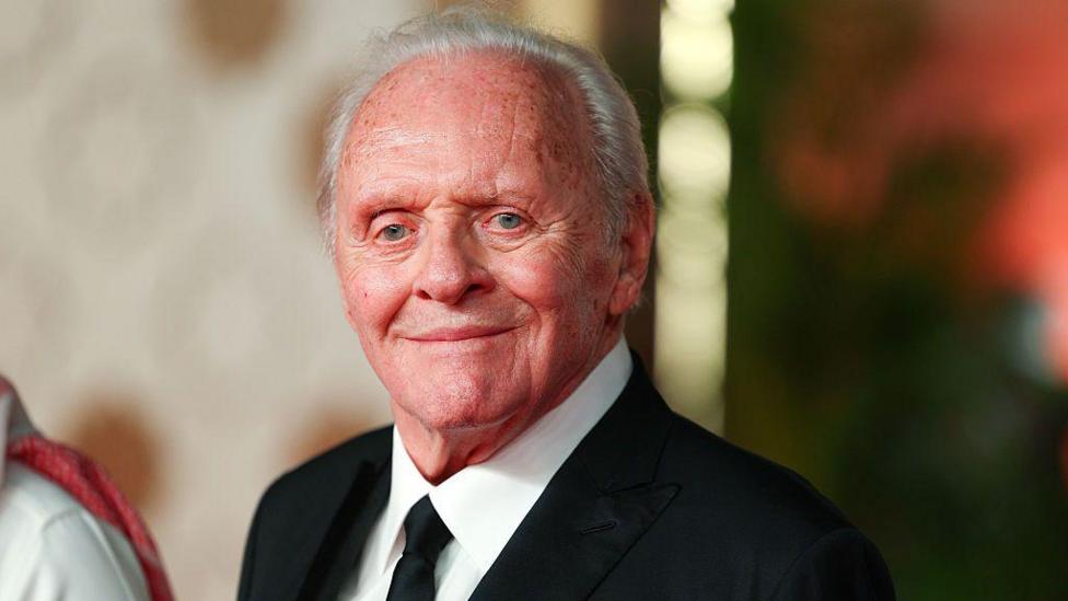Syr Anthony Hopkins