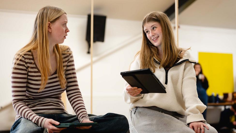 Mali a Miri yn ymarfer