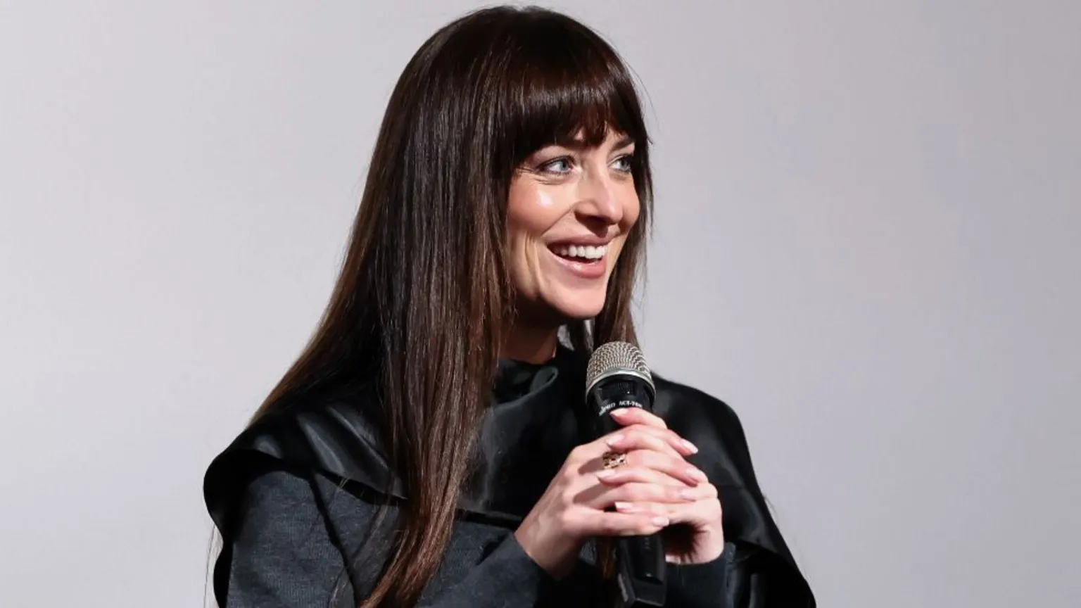  Dakota Johnson speaks on stage at the ZFF Masters during the 21st Zurich Film Festival on September 26, 2025 in Zurich, Switzerland.