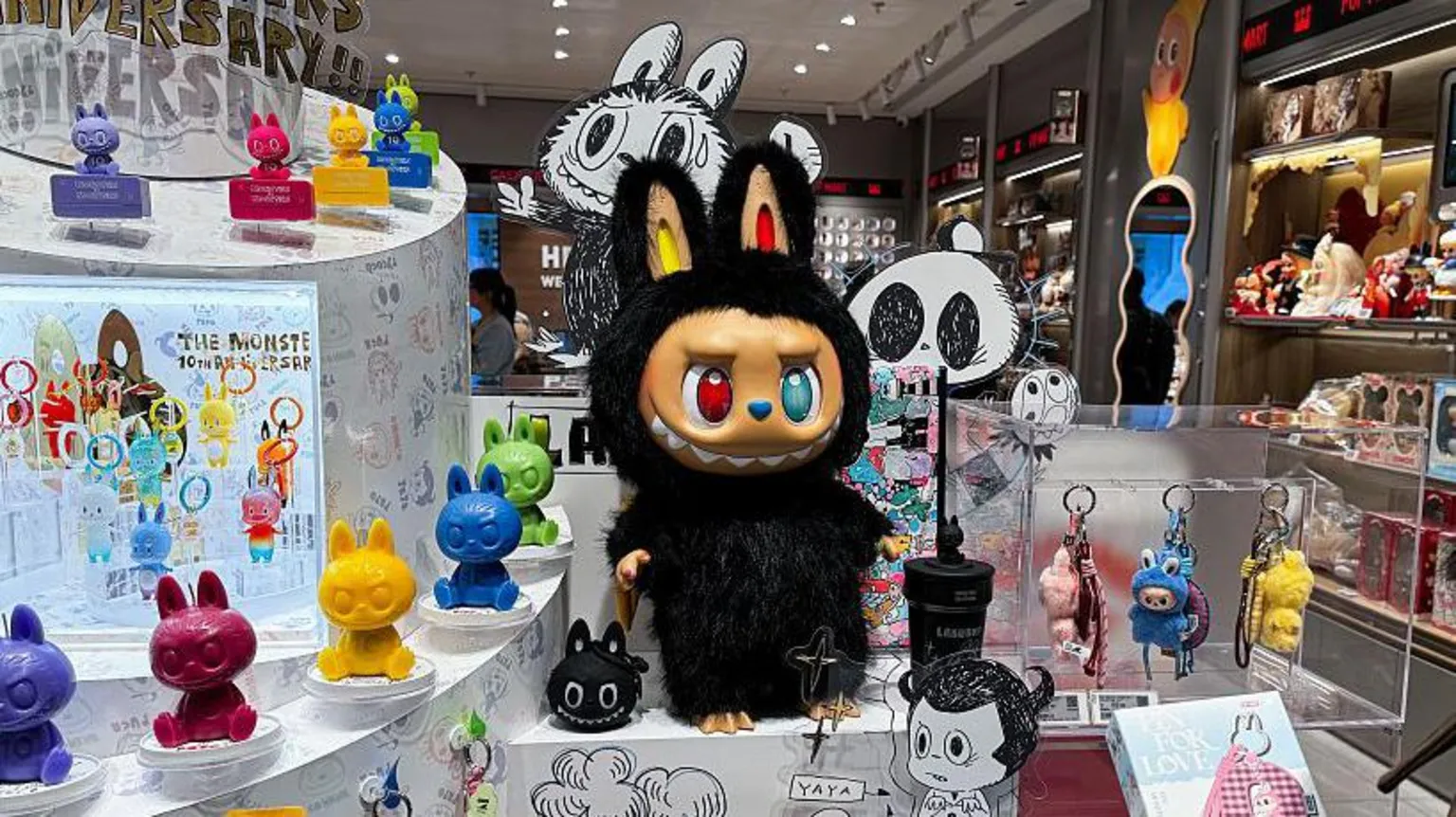  A view of the Pop Mart store at the shopping mall