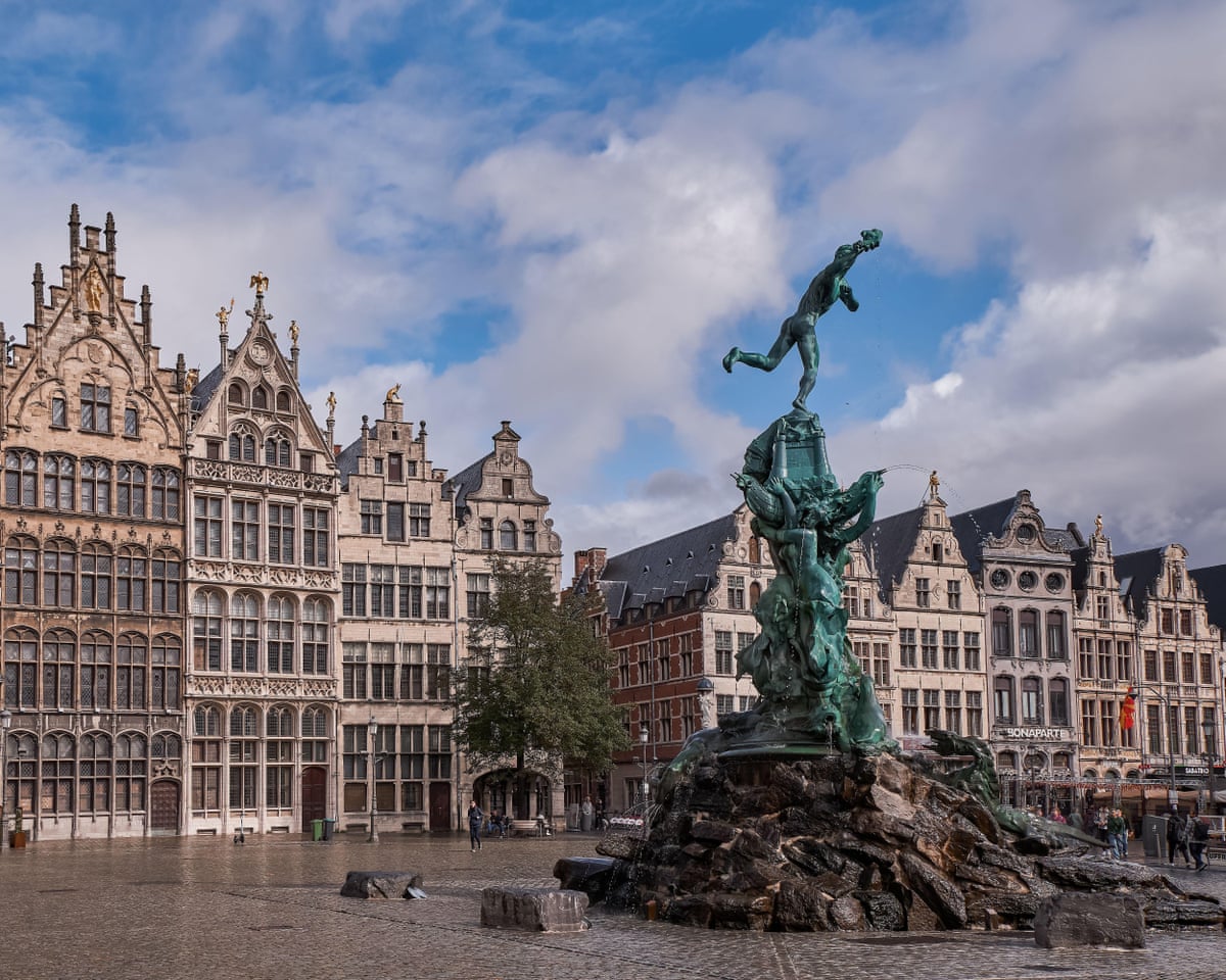 The Brabo fountain and ornate guildhalls of Grote Markt, Antwerp’s main square