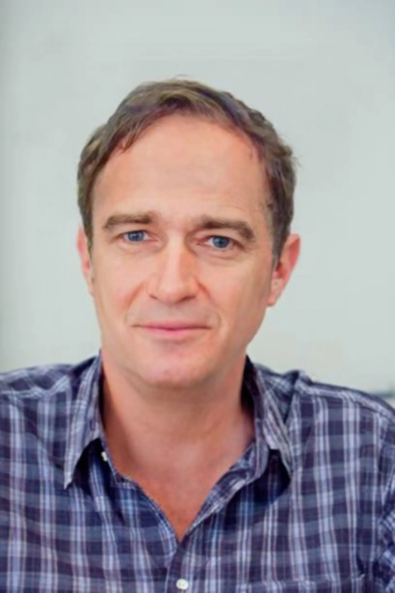 Police Scotland An e-fit image from the police, showing a man with short dark hair in his 50s.