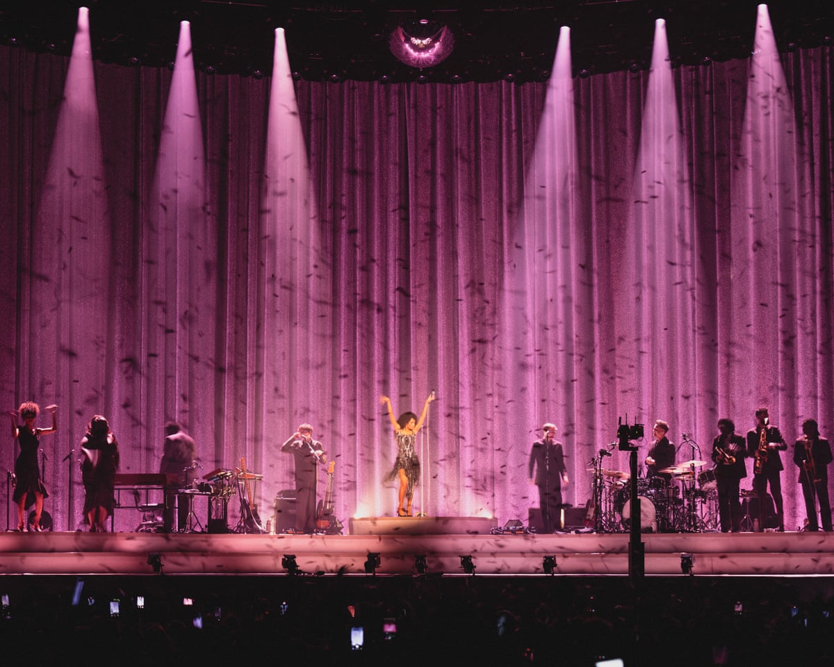 Retro and romantic … Olivia Dean.