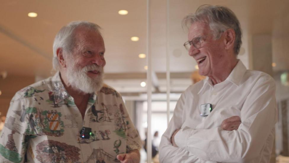 Llun Terry Gilliam a Syr Michael Palin.