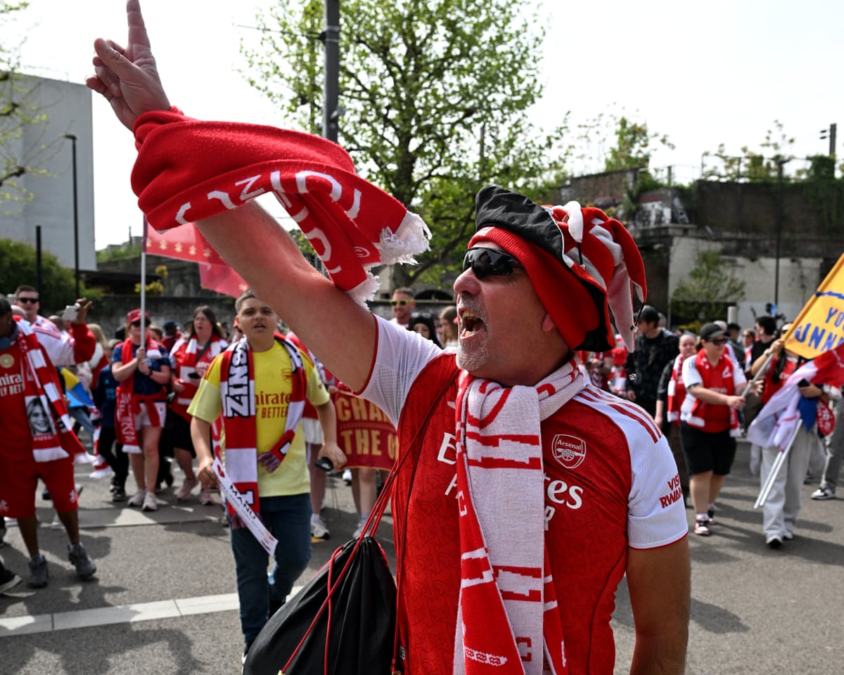 The sun is shining and fans are gathering in North London.