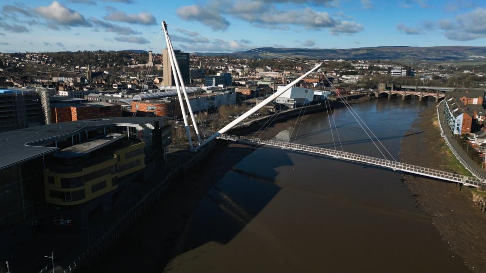 Yr Afon Wysg yng Nghasnewydd